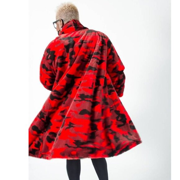 Alembika Red Camo Jungle Oversized Fleece Jacket - Picture 2 of 13